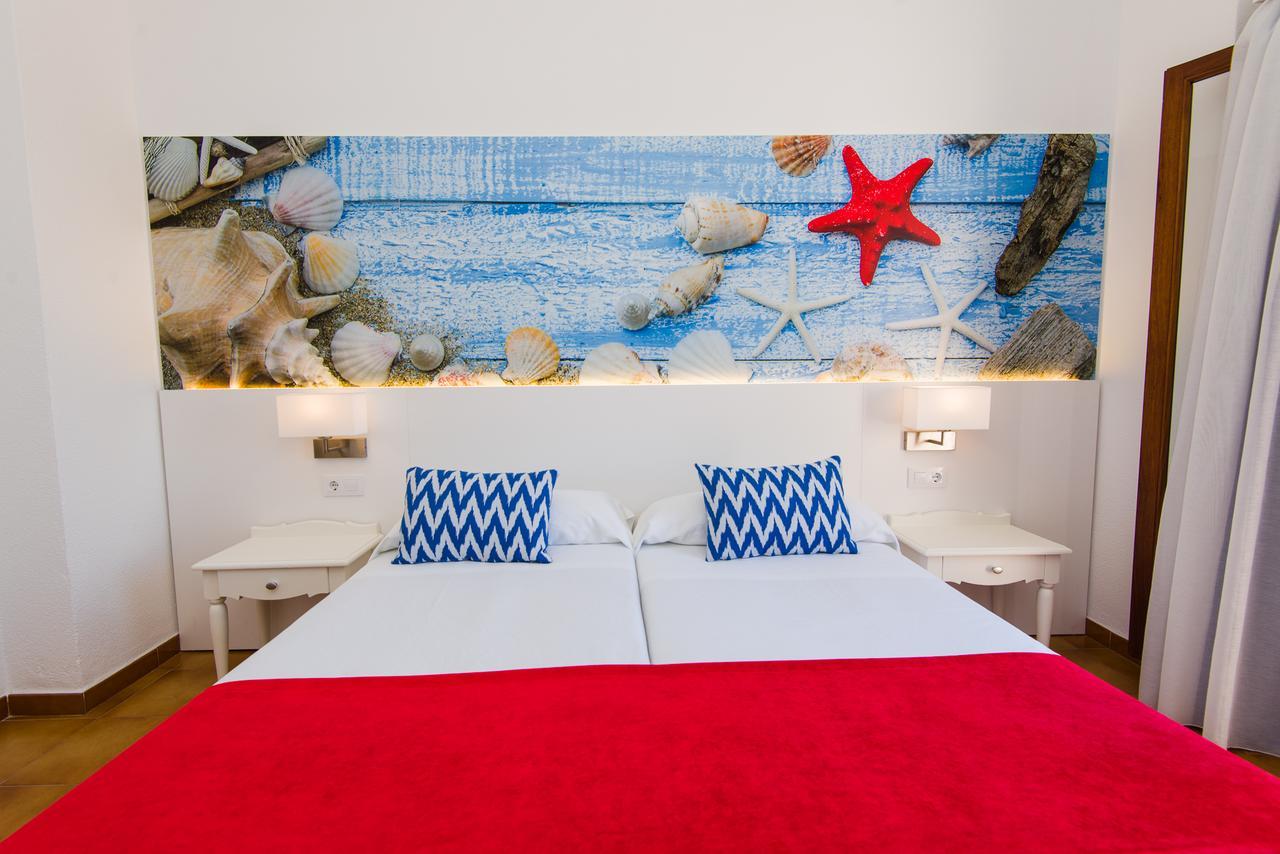 Hostal Cala Ratjada Екстер'єр фото